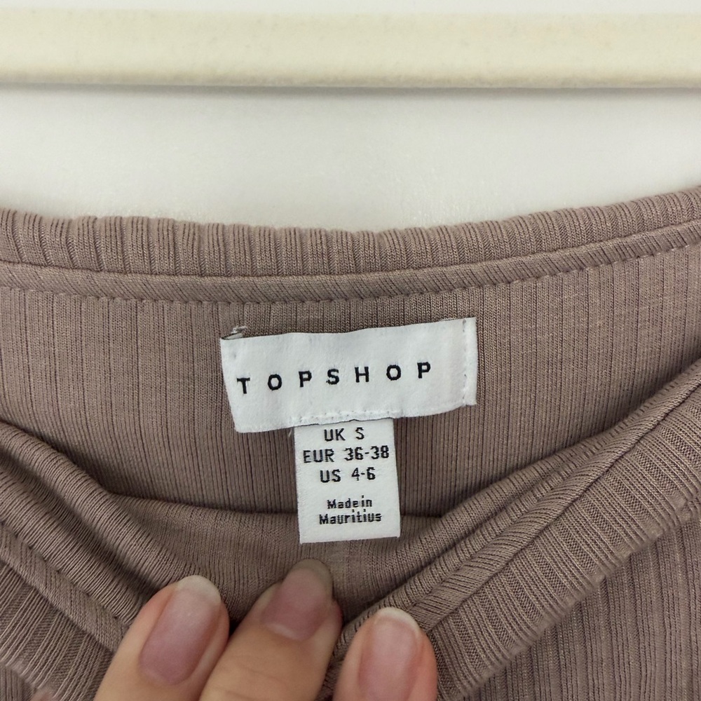 TopShop Ribbed Off the Shoulder Top - Picture 3 of 4